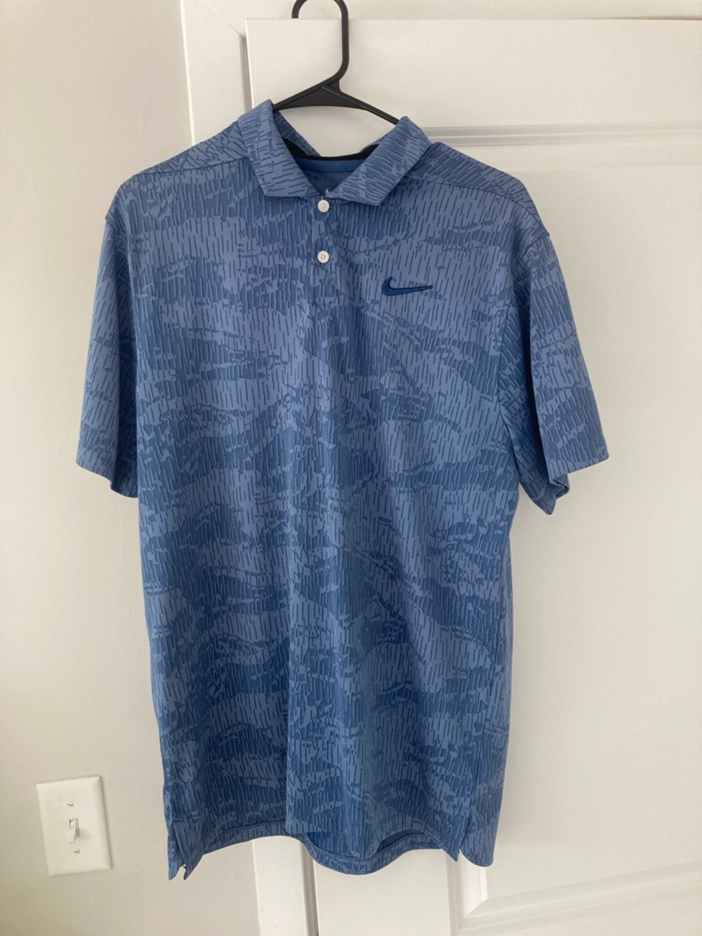 Nike Men’s Blue Patterned Short-Sleeve Polo